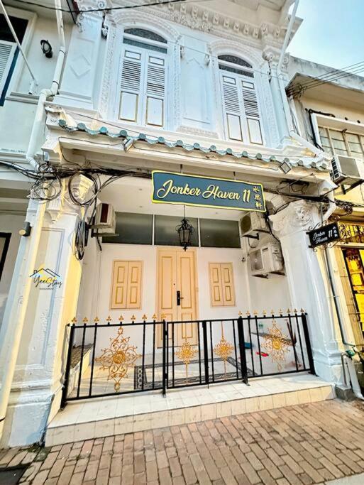 Jonker Street Haven 16paxktvjagucciprivate Pool Holiday home *